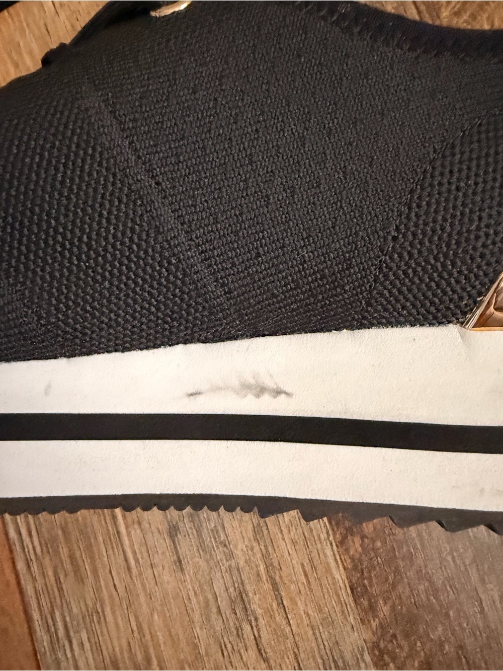 Michael Kors Black Knit Platform Sneakers with Gold Accents 8.5 M - Picture 4 of 4